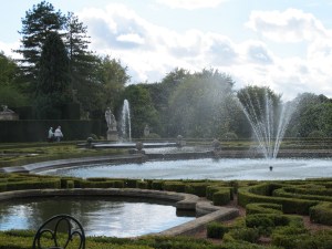 07 fountain water gardens at the rear of Blenheim