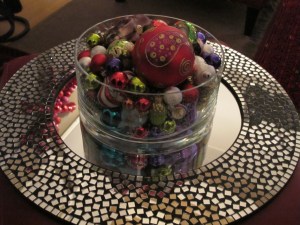 IMG_4633 coffee table centerpiece of ornaments