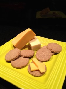 photo plate with biscuits and cheese