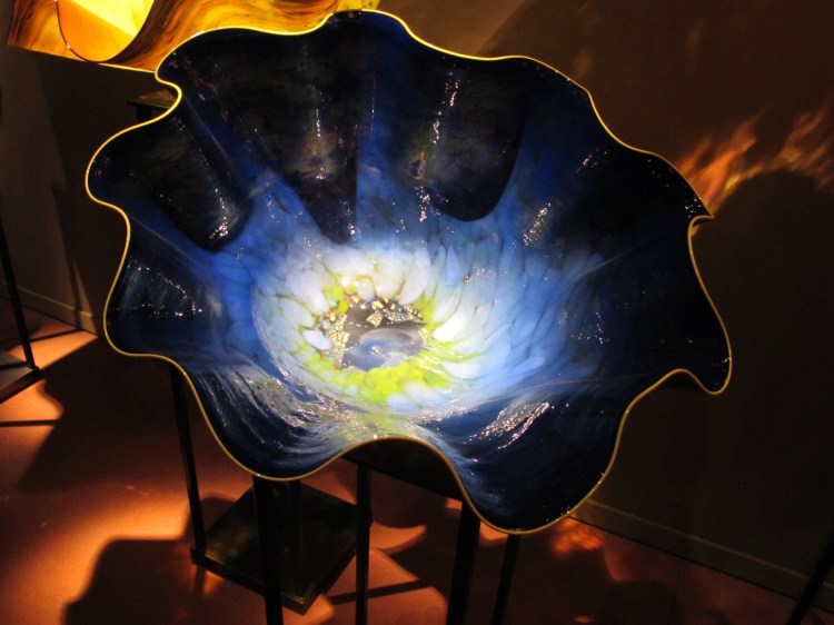 interior of bowl form