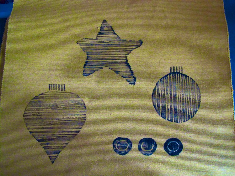 green ornament runner