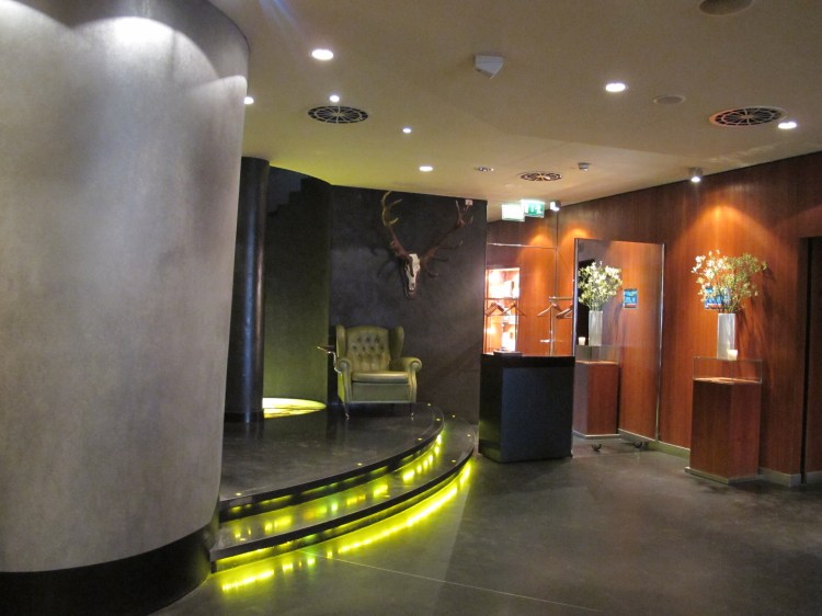 hotel lobby - Do & Co