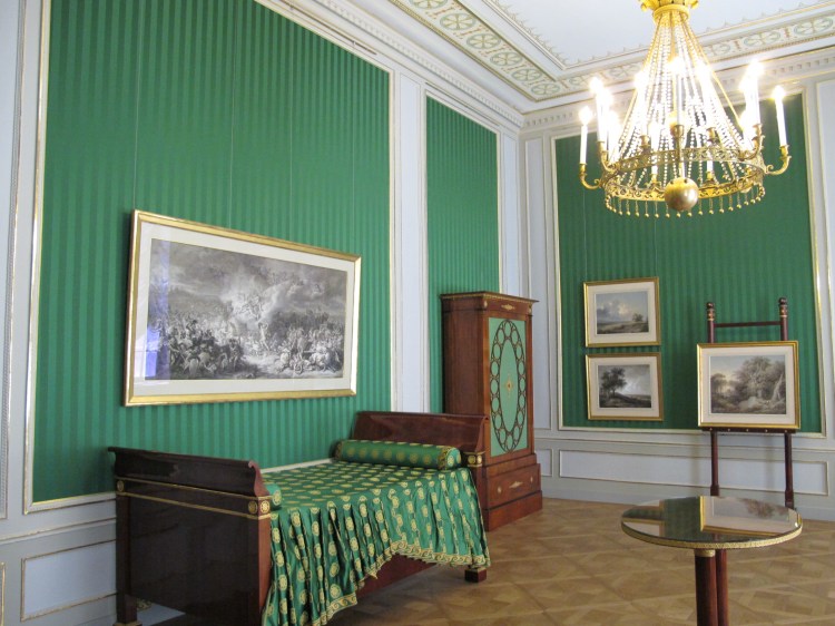 palace room 