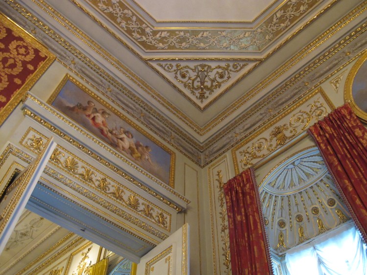 palace room detail