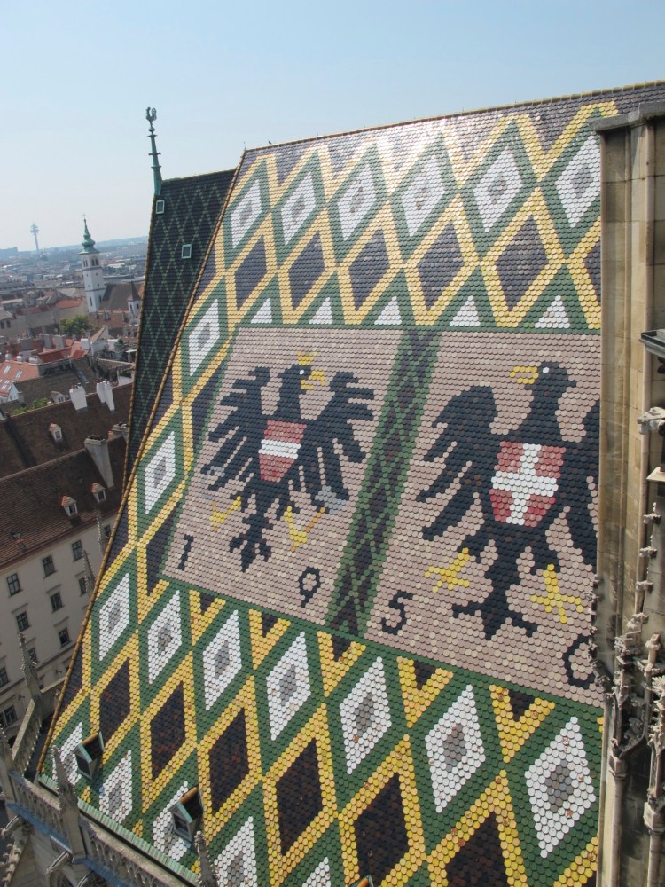 bird roof tile pattern