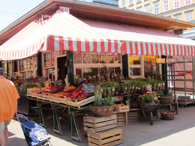 produce stand, Naschmarkt, Vienna